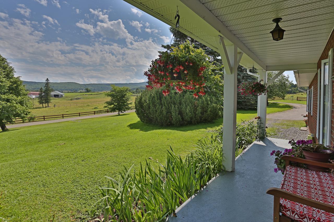 Bed and Breakfast Ranch St-Hubert à Saint-Hermenegilde Extérieur photo